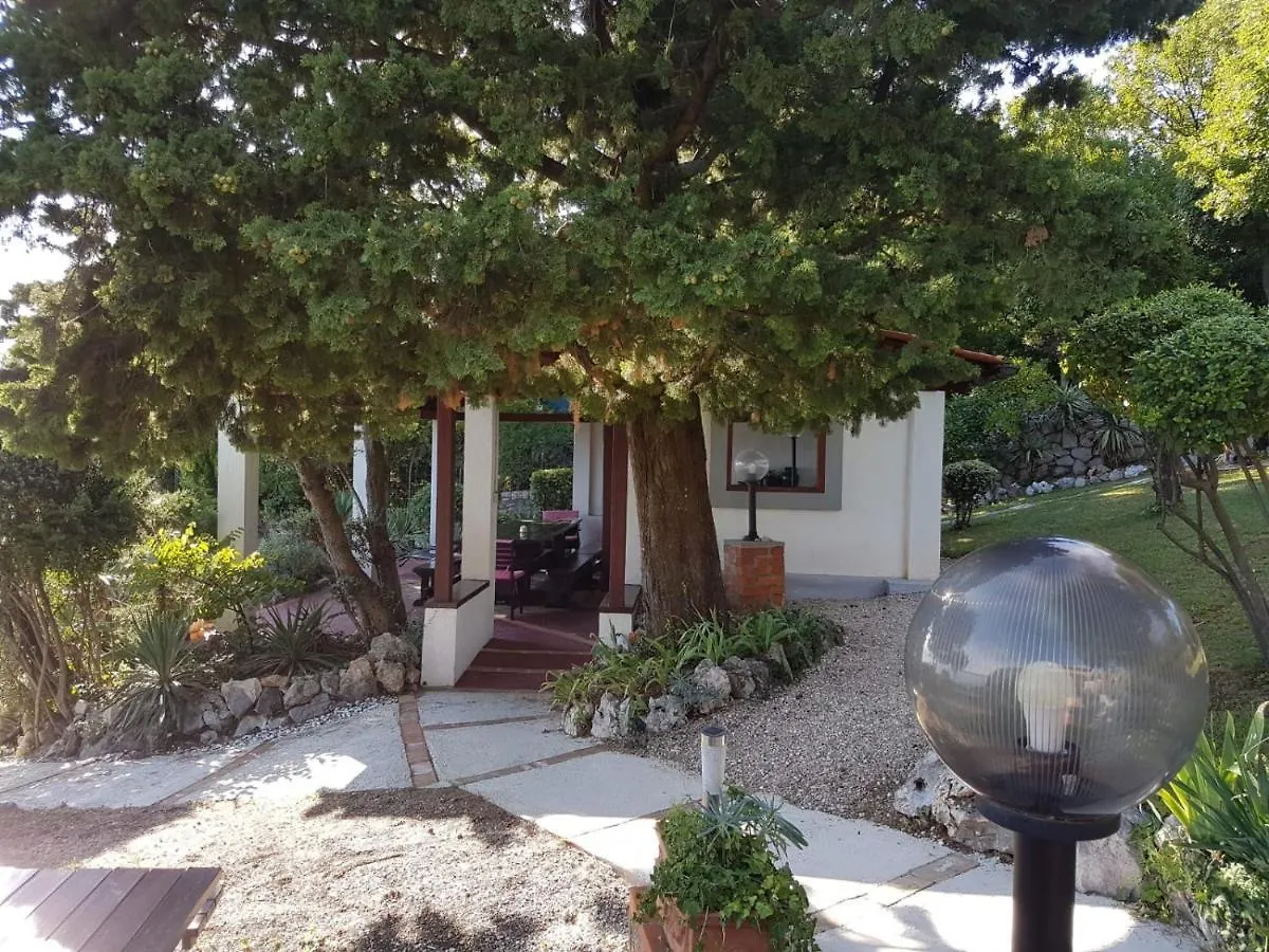 Apartments Villa Dora Kraljevica