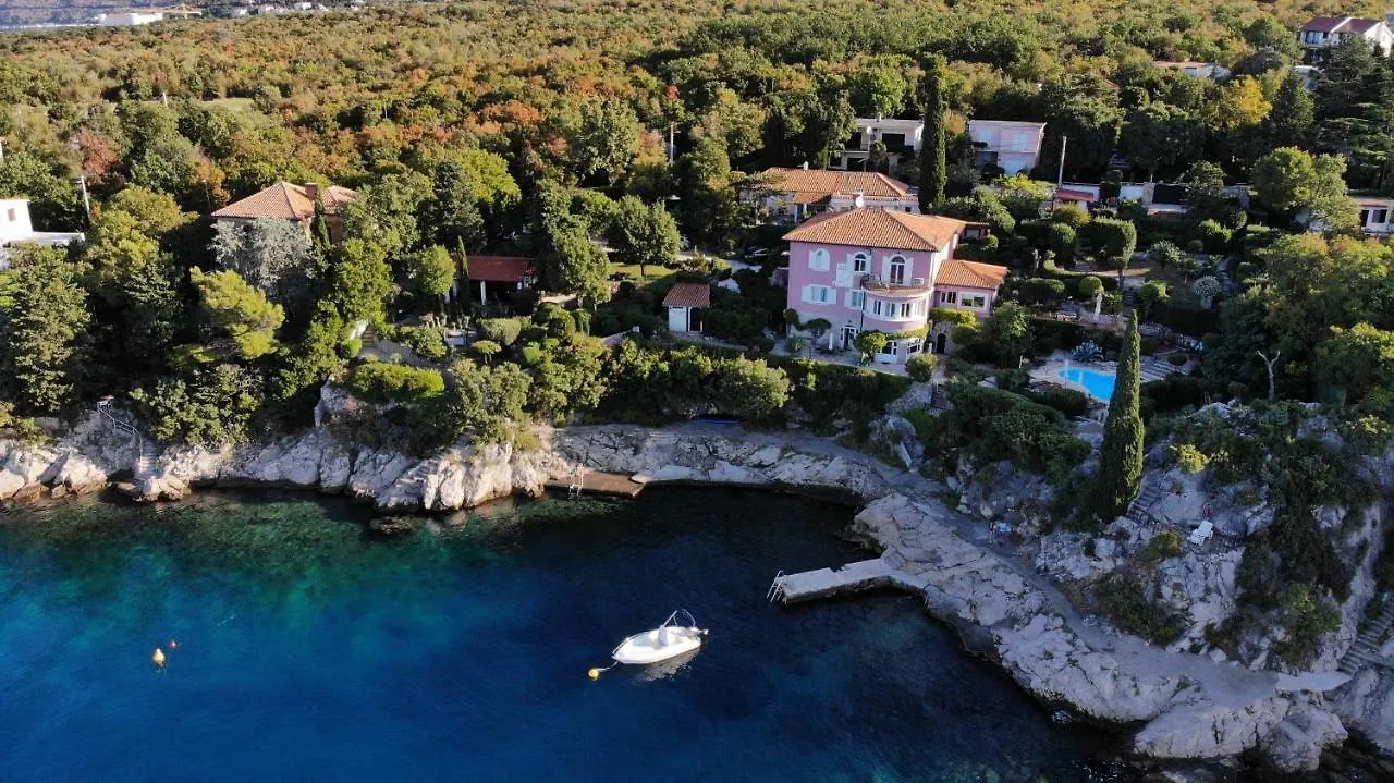 Apartments Villa Dora Kraljevica