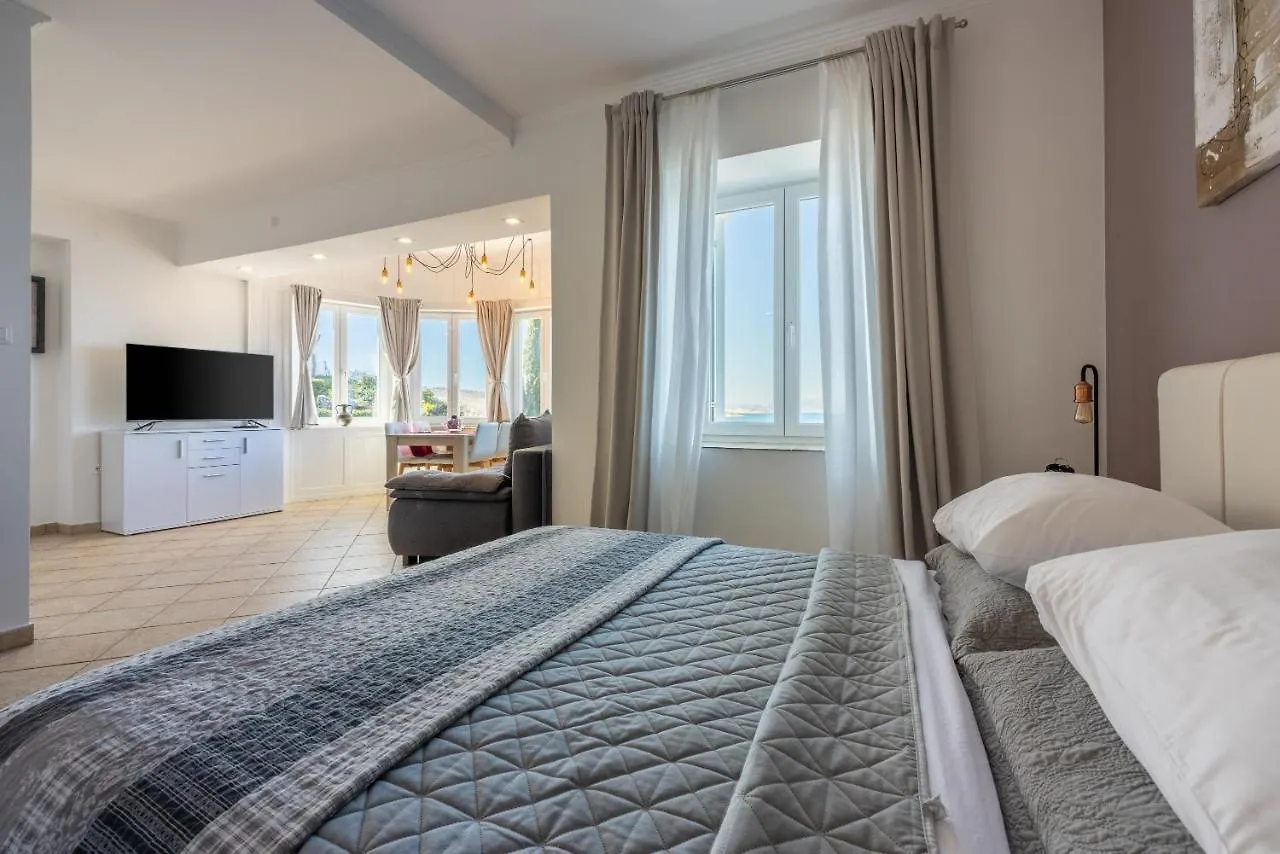 Apartments Villa Dora Kraljevica