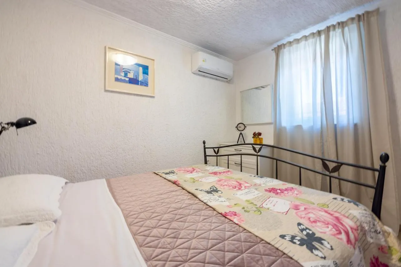 Apartments Villa Dora Kraljevica 0*,  Croatia