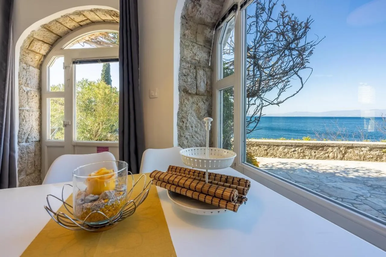 Apartments Villa Dora Kraljevica