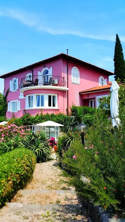 Apartments Villa Dora Kraljevica